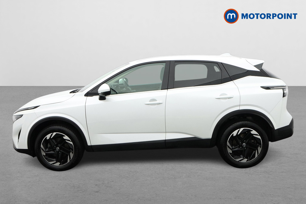 Nissan Qashqai N-Connecta Manual Petrol SUV - Stock Number (1642187) - Passenger side