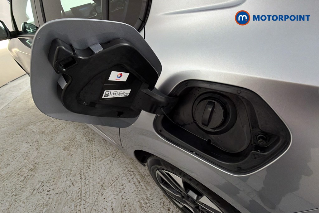 Peugeot 208 Allure Manual Petrol Hatchback - Stock Number (1642500) - 41st supplementary image