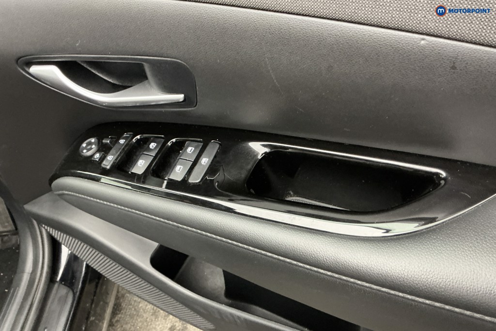 Hyundai Tucson Se Connect Manual Petrol SUV - Stock Number (1642592) - 24th supplementary image