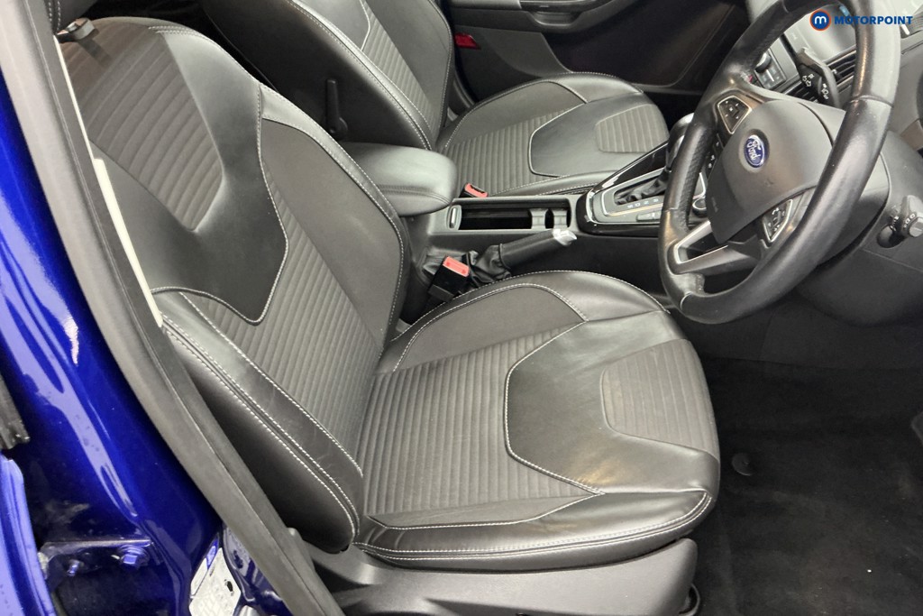 Ford Focus Titanium X Automatic Petrol Hatchback - Stock Number (1643152) - 5th supplementary image