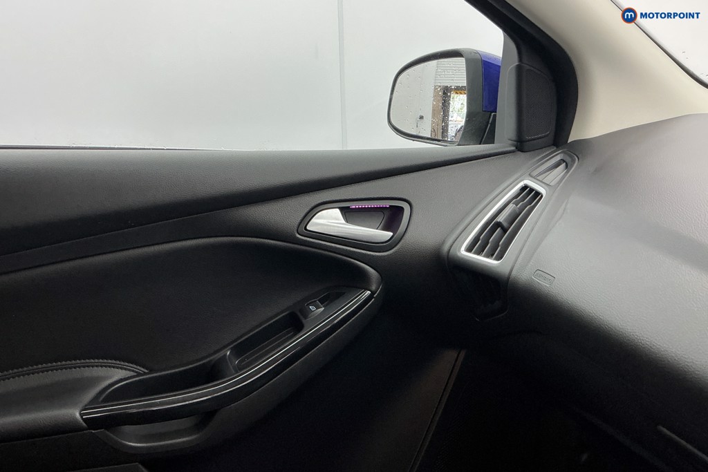 Ford Focus Titanium X Automatic Petrol Hatchback - Stock Number (1643152) - 19th supplementary image