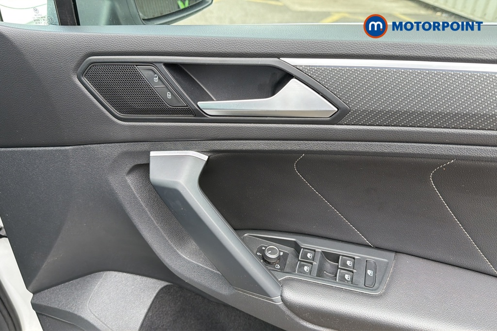 Volkswagen Tiguan R-Line Automatic Petrol SUV - Stock Number (1643247) - 19th supplementary image