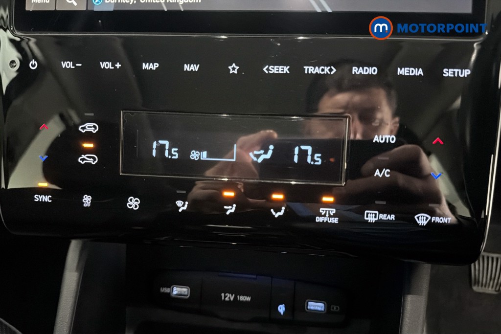 Hyundai Tucson Ultimate Manual Petrol SUV - Stock Number (1643576) - 12th supplementary image