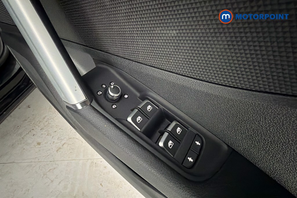 Audi Q2 Black Edition Automatic Petrol SUV - Stock Number (1643636) - 20th supplementary image