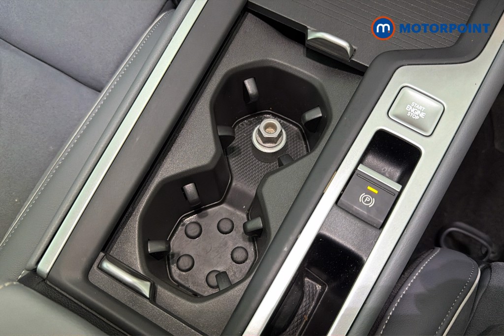 Volkswagen Passat Life Automatic Petrol Plug-In Hybrid Estate - Stock Number (1643778) - 16th supplementary image