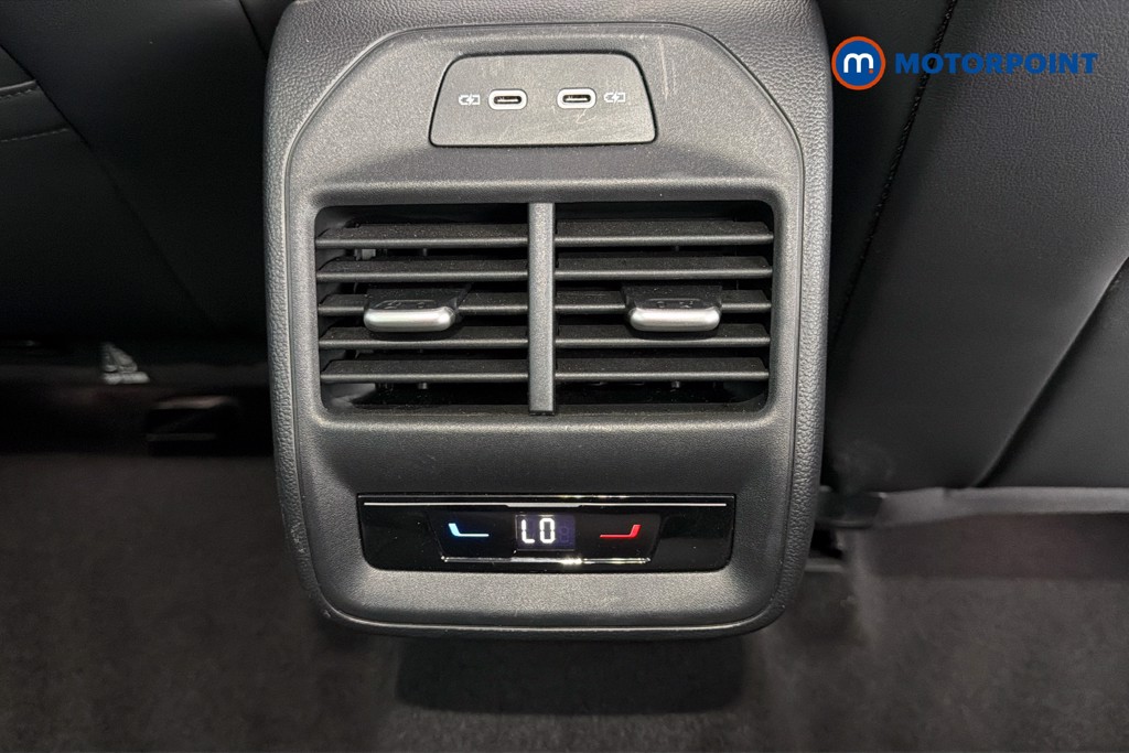 Volkswagen Passat Life Automatic Petrol Plug-In Hybrid Estate - Stock Number (1643778) - 30th supplementary image