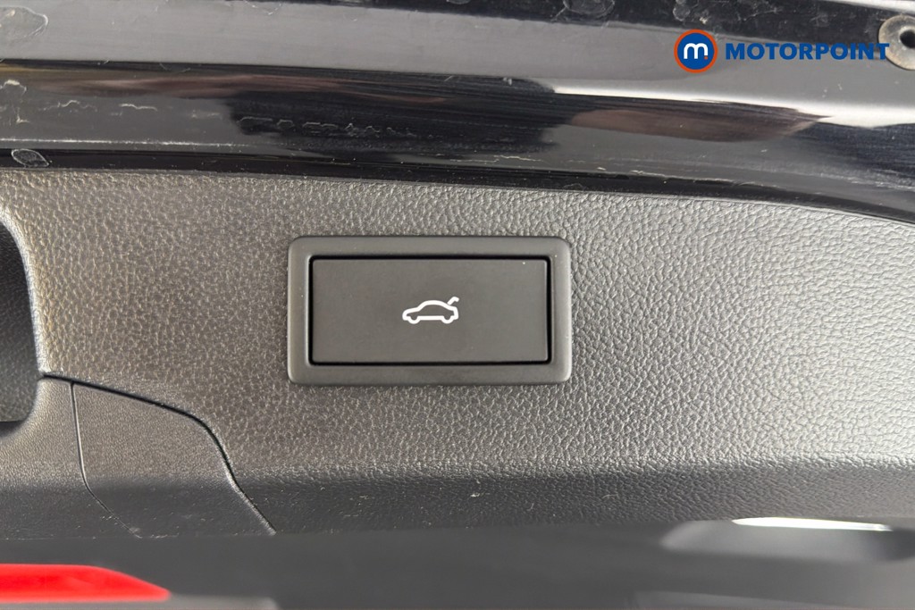 Volkswagen Passat Life Automatic Petrol Plug-In Hybrid Estate - Stock Number (1643778) - 35th supplementary image