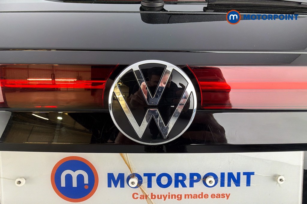 Volkswagen Passat Life Automatic Petrol Plug-In Hybrid Estate - Stock Number (1643778) - 37th supplementary image