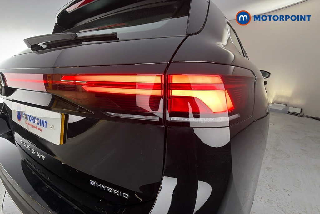 Volkswagen Passat Life Automatic Petrol Plug-In Hybrid Estate - Stock Number (1643778) - 38th supplementary image
