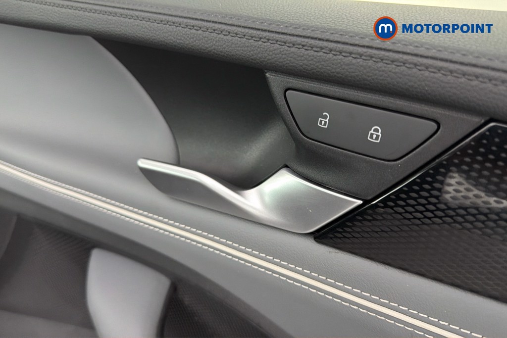 Volkswagen Passat Life Automatic Petrol Plug-In Hybrid Estate - Stock Number (1643778) - 42nd supplementary image