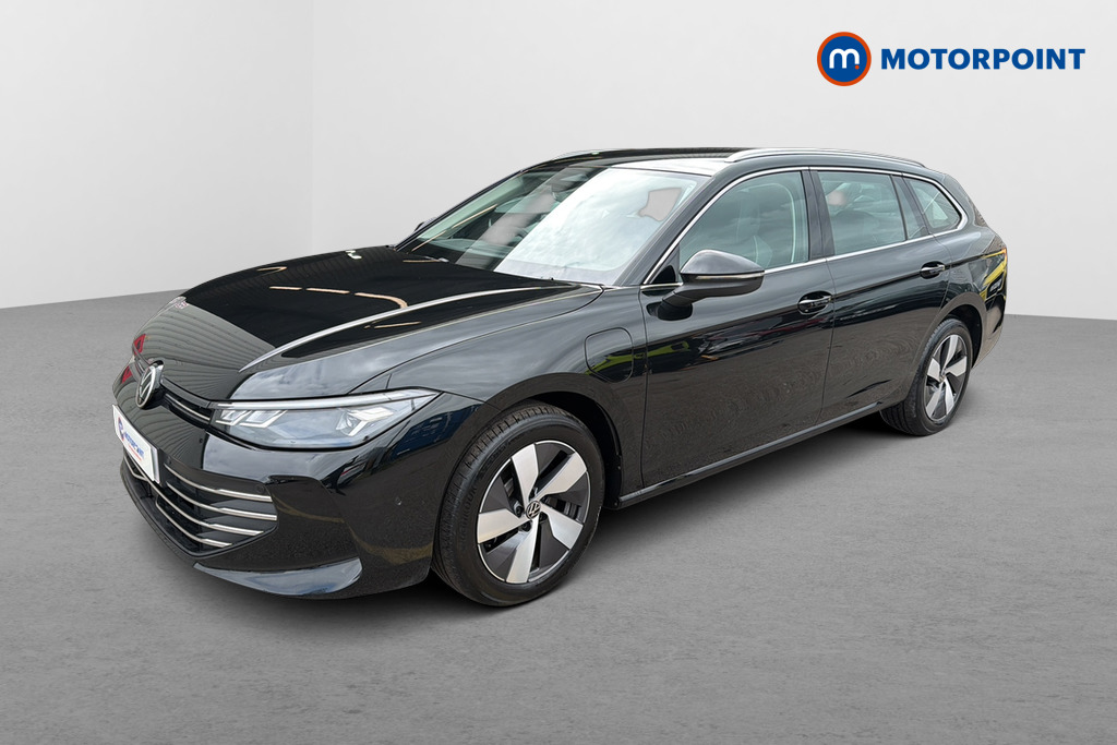 Volkswagen Passat Life Automatic Petrol Plug-In Hybrid Estate - Stock Number (1643779) - Passenger side front corner
