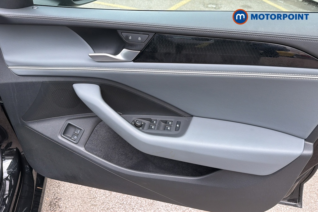Volkswagen Passat Life Automatic Petrol Plug-In Hybrid Estate - Stock Number (1643779) - 18th supplementary image