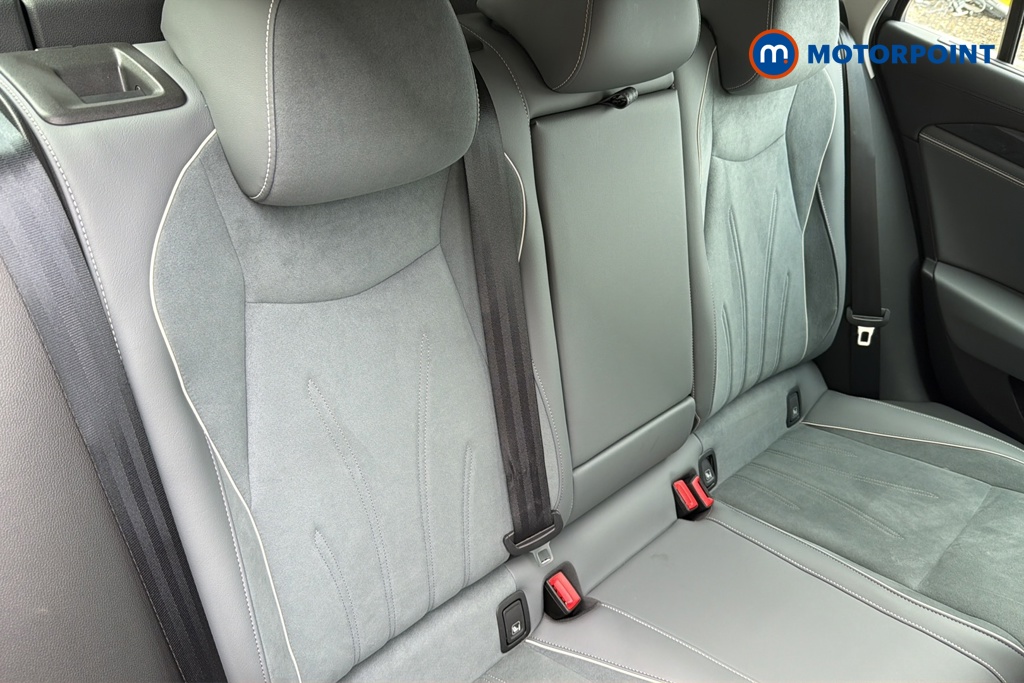Volkswagen Passat Life Automatic Petrol Plug-In Hybrid Estate - Stock Number (1643779) - 25th supplementary image