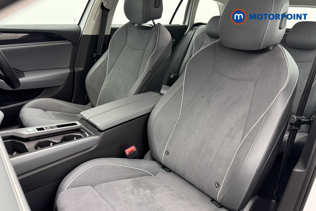 Volkswagen Passat Life Automatic Petrol Plug-In Hybrid Estate - Stock Number (1643783) - 3rd supplementary image