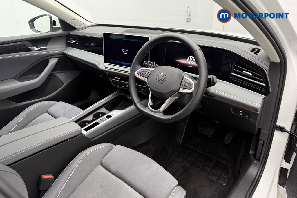 Volkswagen Passat Life Automatic Petrol Plug-In Hybrid Estate - Stock Number (1643783) - 6th supplementary image