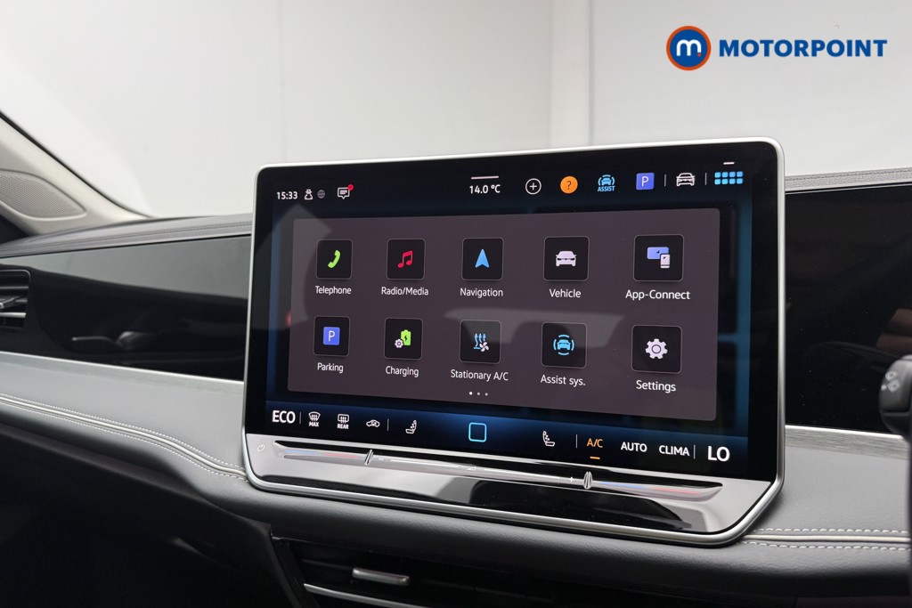 Volkswagen Passat Life Automatic Petrol Plug-In Hybrid Estate - Stock Number (1643783) - 11th supplementary image