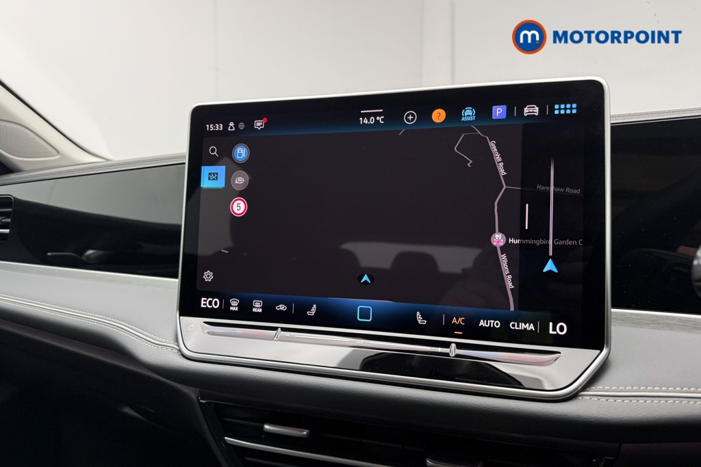 Volkswagen Passat Life Automatic Petrol Plug-In Hybrid Estate - Stock Number (1643783) - 13th supplementary image