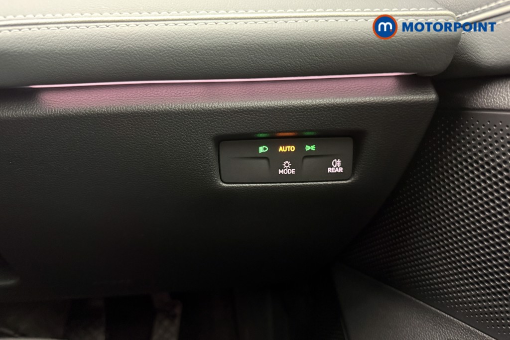Volkswagen Passat Life Automatic Petrol Plug-In Hybrid Estate - Stock Number (1643783) - 18th supplementary image