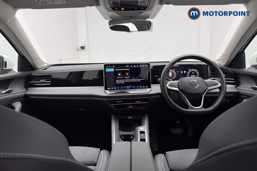 Volkswagen Passat Life Automatic Petrol Plug-In Hybrid Estate - Stock Number (1643783) - 1st supplementary image
