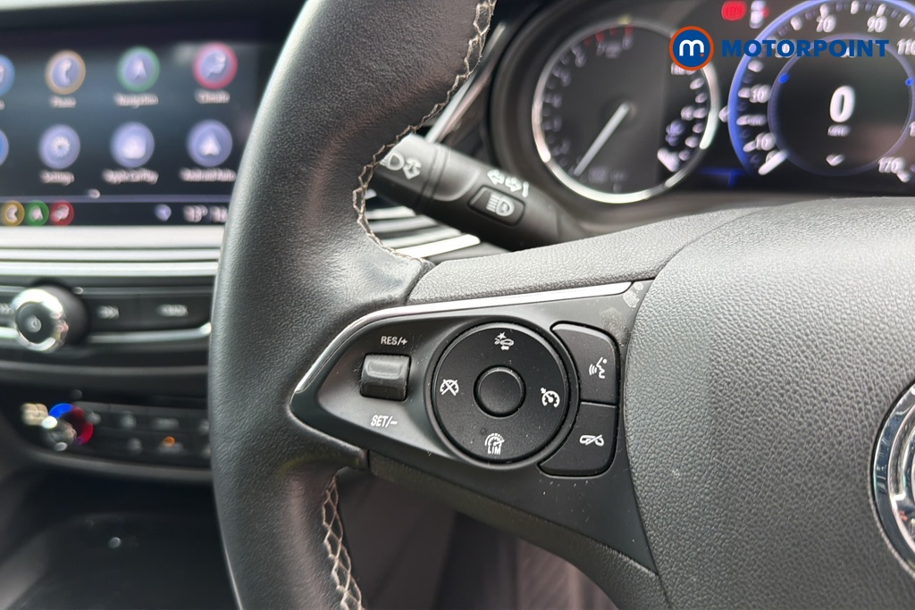 Vauxhall Insignia Elite Manual Petrol Hatchback - Stock Number (1644048) - 4th supplementary image