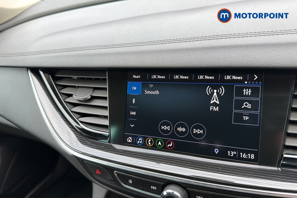 Vauxhall Insignia Elite Manual Petrol Hatchback - Stock Number (1644048) - 8th supplementary image
