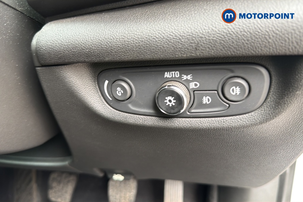 Vauxhall Insignia Elite Manual Petrol Hatchback - Stock Number (1644048) - 11th supplementary image
