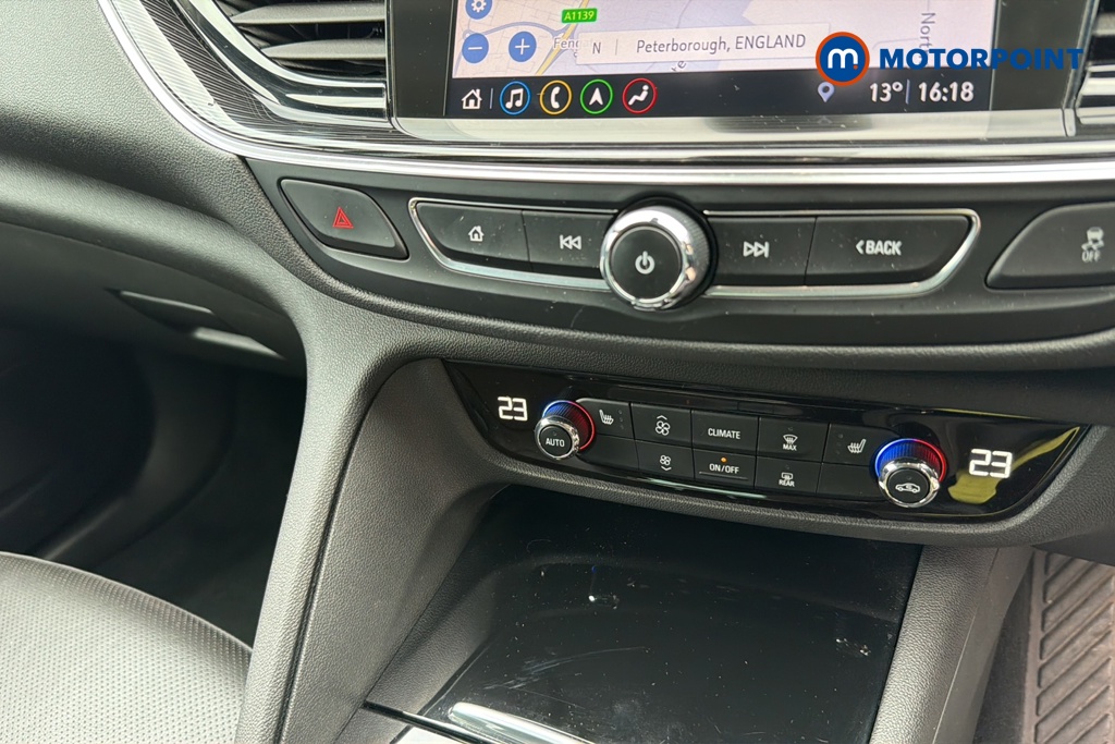 Vauxhall Insignia Elite Manual Petrol Hatchback - Stock Number (1644048) - 12th supplementary image