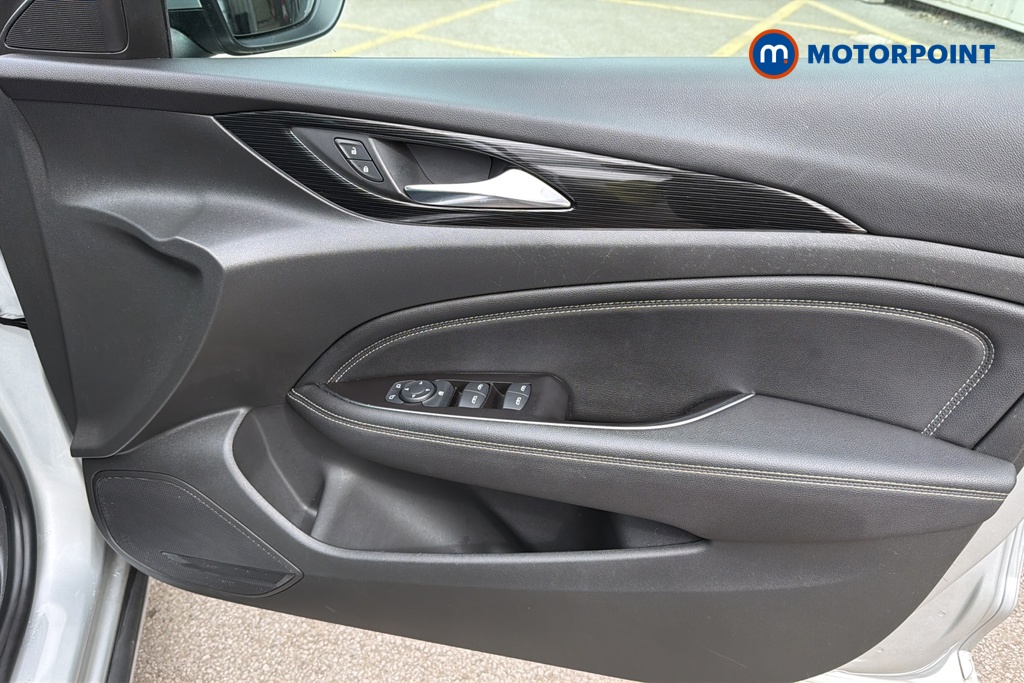 Vauxhall Insignia Elite Manual Petrol Hatchback - Stock Number (1644048) - 18th supplementary image