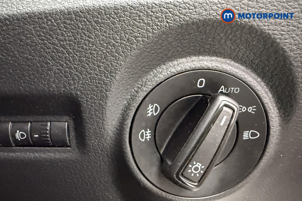 Skoda Fabia Colour Edition Manual Petrol Hatchback - Stock Number (1644210) - 16th supplementary image