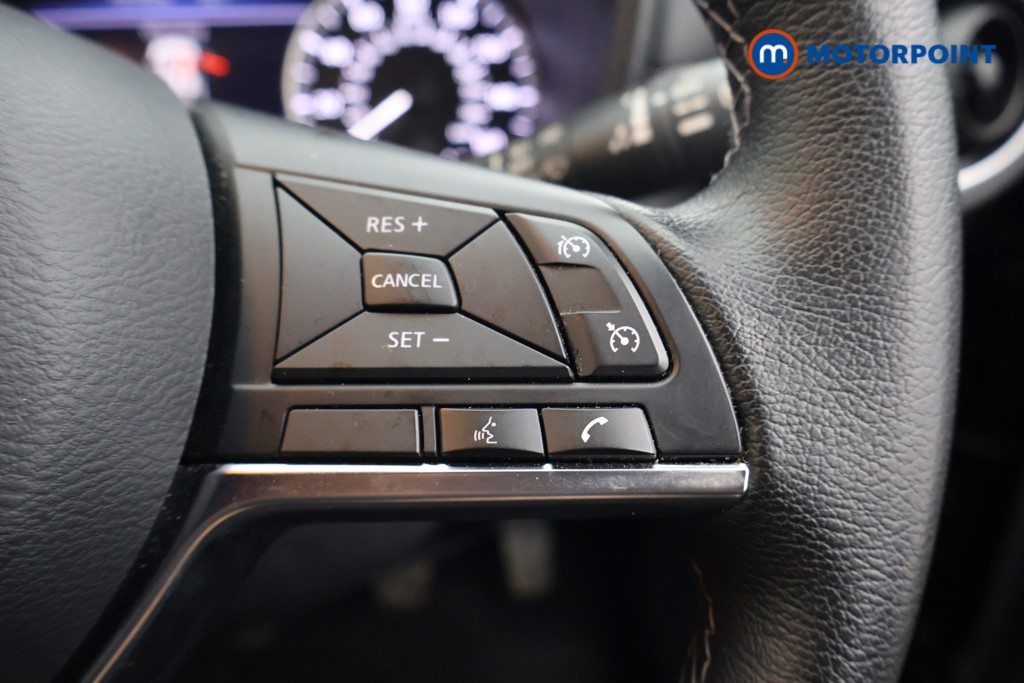 Nissan Juke N-Connecta Manual Petrol SUV - Stock Number (1644259) - 4th supplementary image