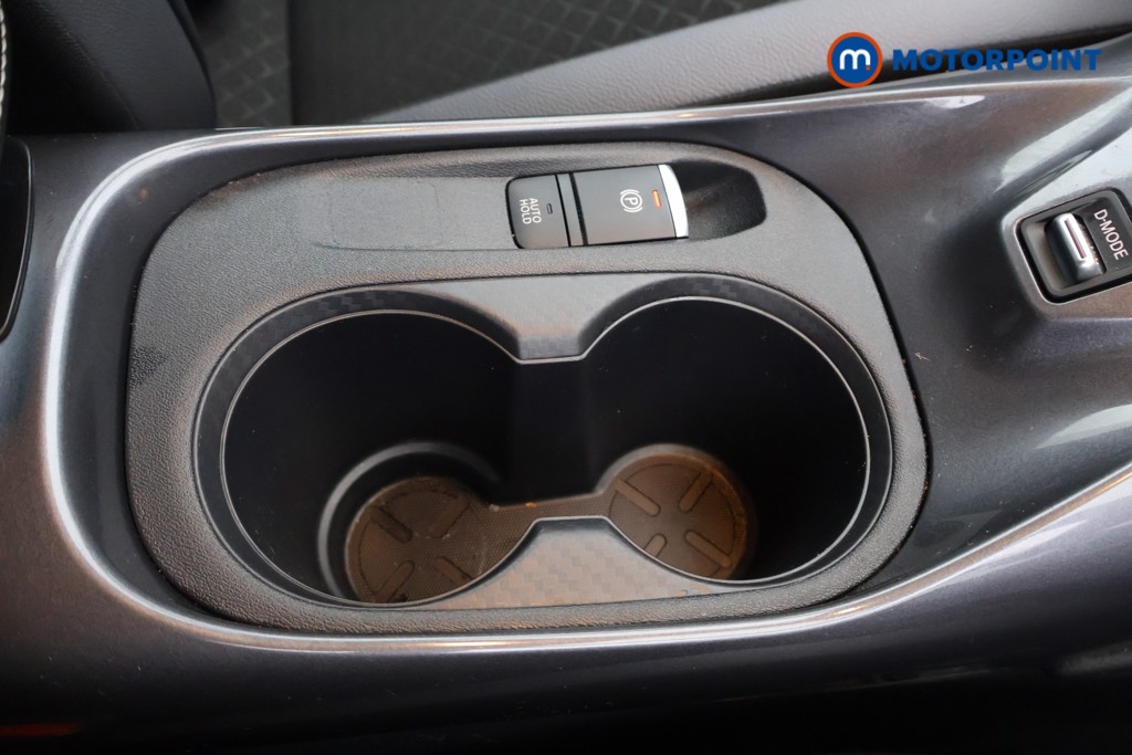 Nissan Juke N-Connecta Manual Petrol SUV - Stock Number (1644259) - 7th supplementary image