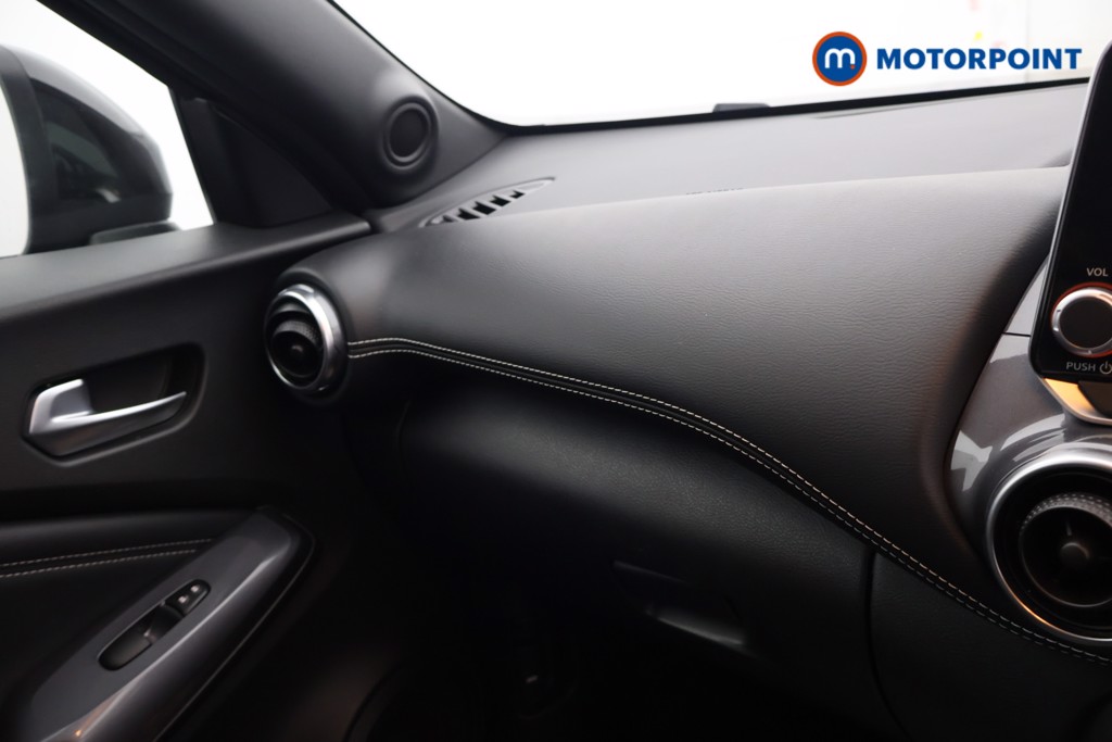 Nissan Juke N-Connecta Manual Petrol SUV - Stock Number (1644259) - 8th supplementary image