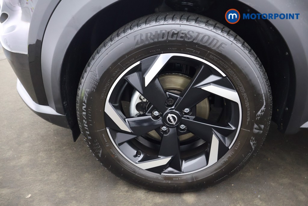 Nissan Juke N-Connecta Manual Petrol SUV - Stock Number (1644259) - 15th supplementary image