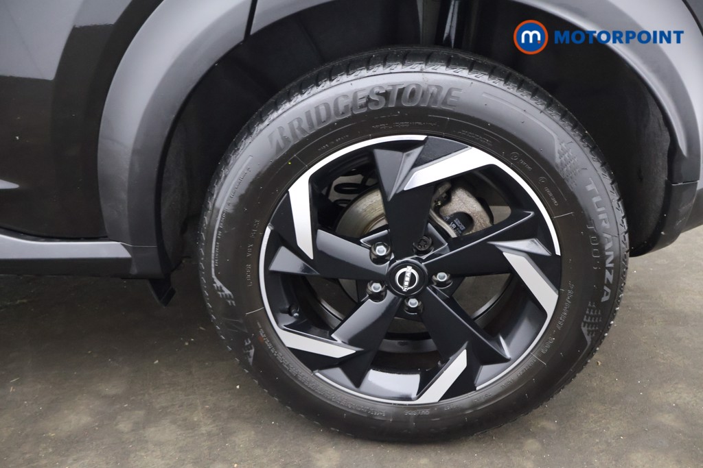 Nissan Juke N-Connecta Manual Petrol SUV - Stock Number (1644259) - 16th supplementary image