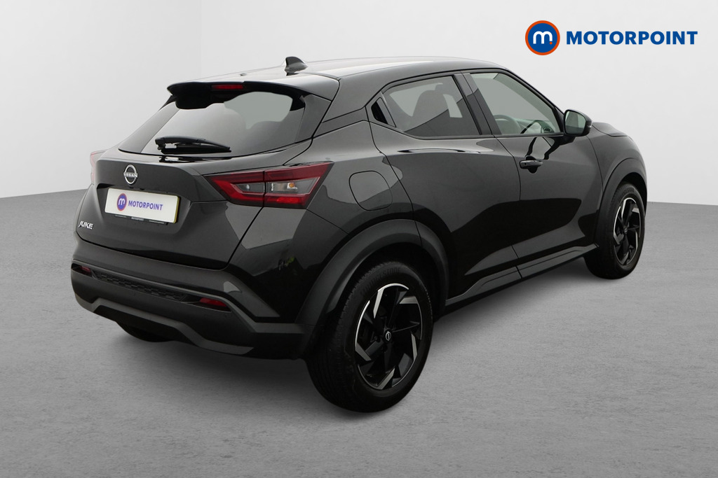 Nissan Juke N-Connecta Manual Petrol SUV - Stock Number (1644259) - Drivers side rear corner