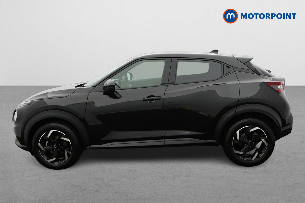 Nissan Juke N-Connecta Manual Petrol SUV - Stock Number (1644259) - Passenger side