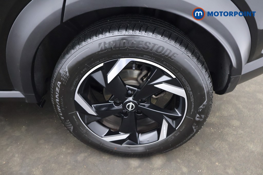 Nissan Juke N-Connecta Manual Petrol SUV - Stock Number (1644263) - 2nd supplementary image