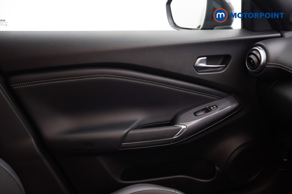 Nissan Juke N-Connecta Manual Petrol SUV - Stock Number (1644263) - 11th supplementary image