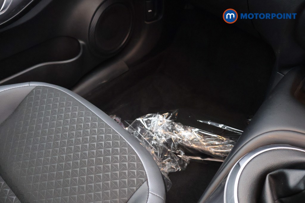 Nissan Juke N-Connecta Manual Petrol SUV - Stock Number (1644263) - 12th supplementary image