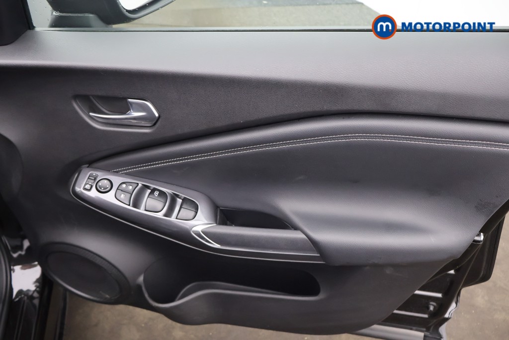 Nissan Juke N-Connecta Manual Petrol SUV - Stock Number (1644263) - 14th supplementary image