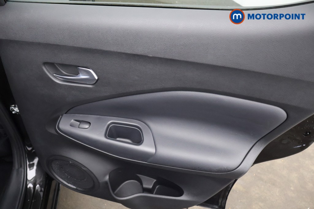 Nissan Juke N-Connecta Manual Petrol SUV - Stock Number (1644263) - 17th supplementary image