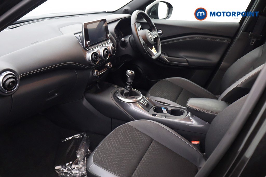 Nissan Juke N-Connecta Manual Petrol SUV - Stock Number (1644263) - 23rd supplementary image