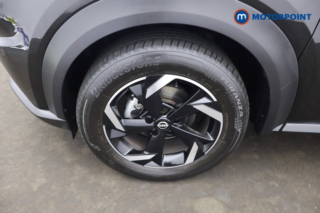 Nissan Juke N-Connecta Manual Petrol SUV - Stock Number (1644263) - 1st supplementary image