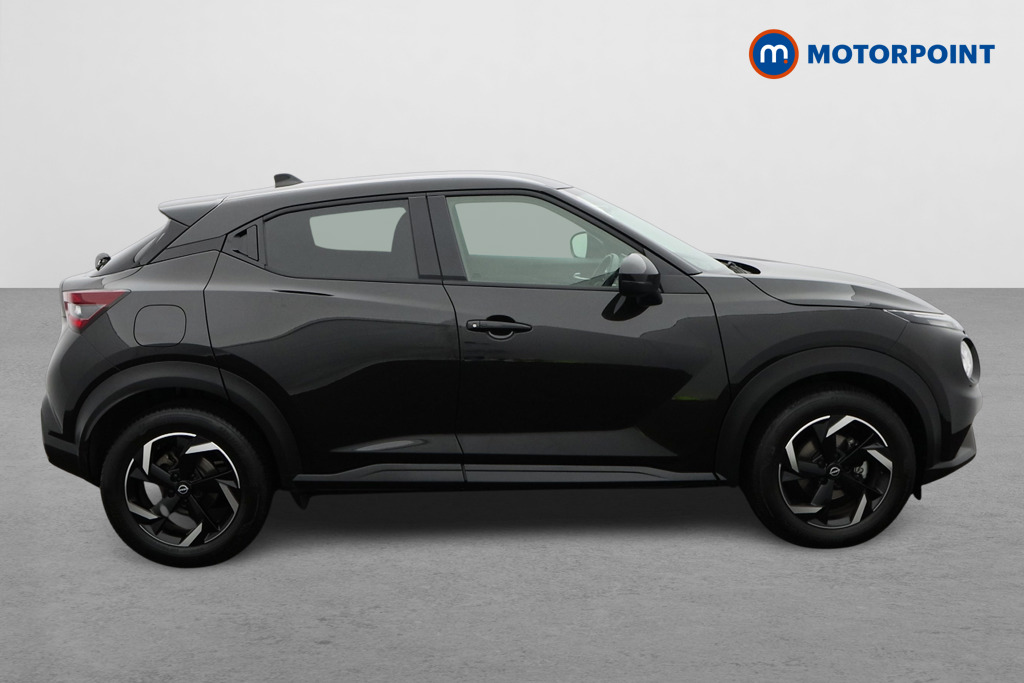 Nissan Juke N-Connecta Manual Petrol SUV - Stock Number (1644263) - Drivers side