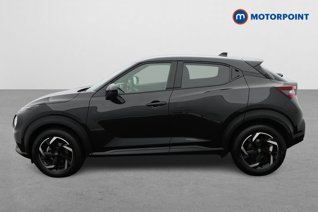 Nissan Juke N-Connecta Manual Petrol SUV - Stock Number (1644263) - Passenger side