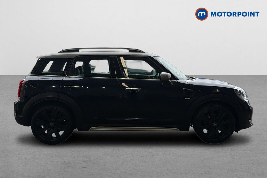 Mini Countryman Cooper Exclusive Manual Petrol SUV - Stock Number (1644364) - Passenger side
