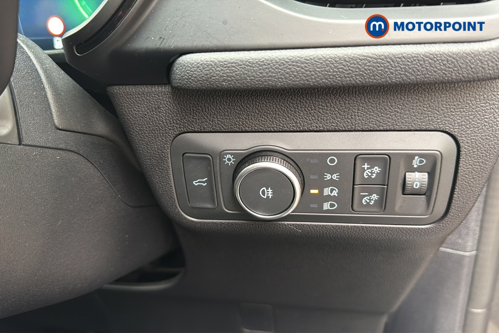 Ford Kuga St-Line Automatic Petrol-Electric Hybrid SUV - Stock Number (1644505) - 11th supplementary image