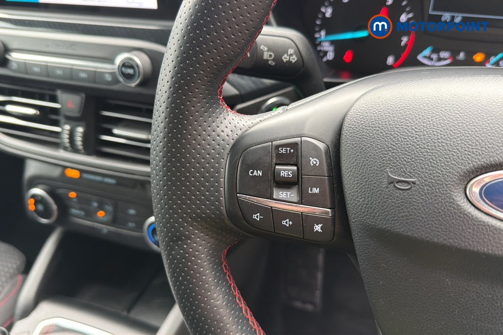 Ford Focus St-Line Manual Petrol Hatchback - Stock Number (1644806) - 4th supplementary image