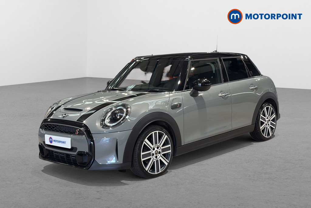 Mini Hatchback Cooper S Exclusive Automatic Petrol Hatchback - Stock Number (1644943) - Passenger side front corner