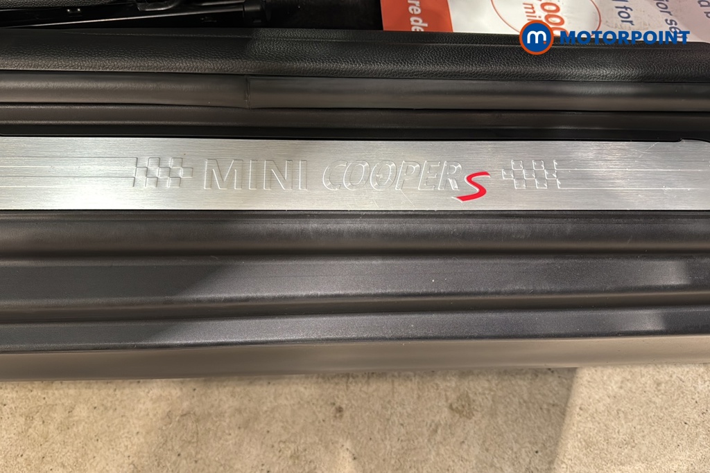 Mini Hatchback Cooper S Exclusive Automatic Petrol Hatchback - Stock Number (1644943) - 24th supplementary image